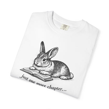 Just One More Chapter – Rabbit Book Lover T-Shirt
