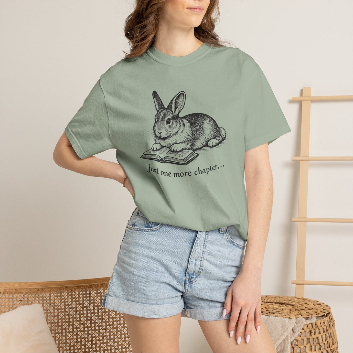 Just One More Chapter – Rabbit Book Lover T-Shirt