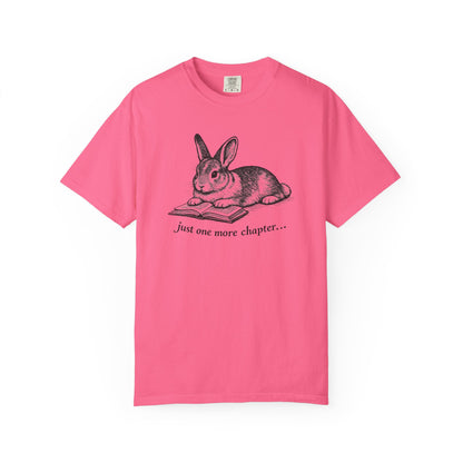Just One More Chapter – Rabbit Book Lover T-Shirt