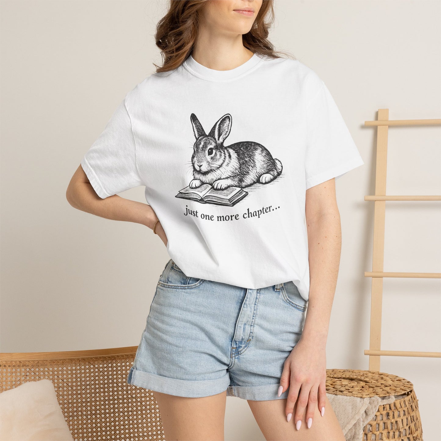Just One More Chapter – Rabbit Book Lover T-Shirt
