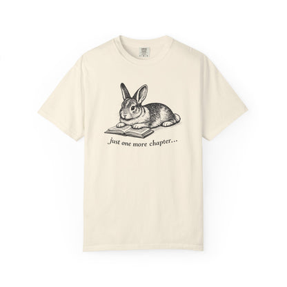 Just One More Chapter – Rabbit Book Lover T-Shirt