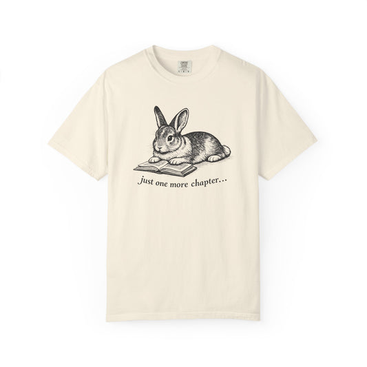 Just One More Chapter – Rabbit Book Lover T-Shirt